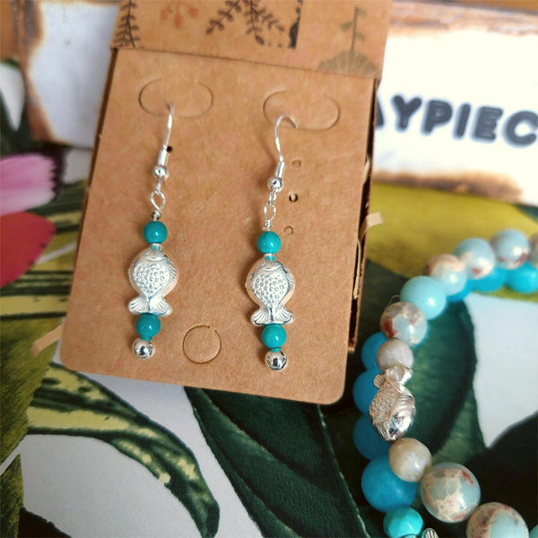 925 Hall Marked Sterling Silver

Lovely Handmade Earrings with Sterling silver beads, turquoise stone &amp; silver circle swirl wave

H 27 mm from bottom of hook

Gorgeous little gift for a friend or a treat for yourself!