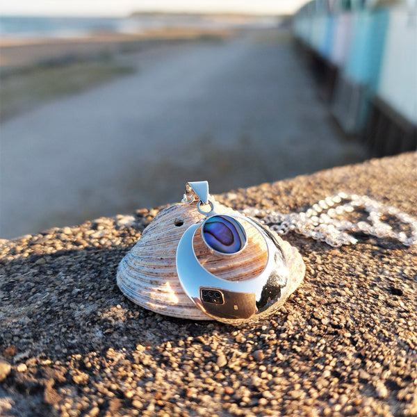 ﻿925 Hall Marked Sterling Silver  Double Circle Abalone Pendant   H 35 mm x W 25 mm  18" Silver 2.3mm trace chain  Lovely contemporary piece for everyday wear  **Presented in lovely Kraft paper gift box with reusable organza pouch**  ﻿