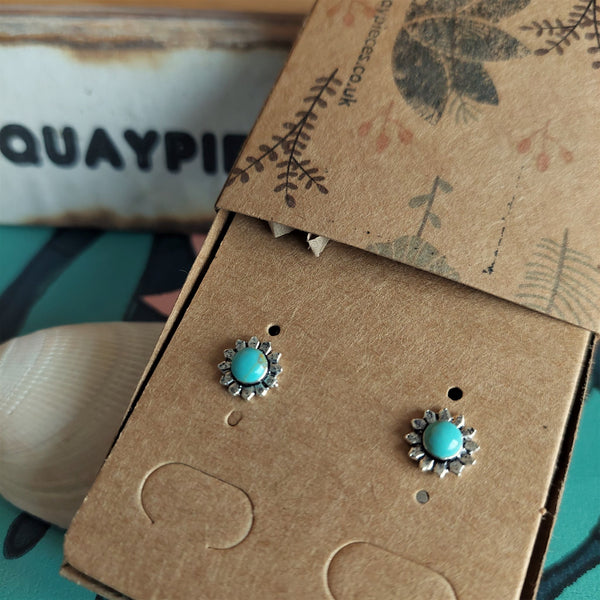 ﻿925 Hall Marked Sterling Silver  Super Cute Blue Turquoise Daisy Flower Stud Earring  H - 8mm  x W - 8mm   Perfect little gift for a friend!  **Presented in lovely Kraft paper gift box with reusable organza pouch**  ﻿